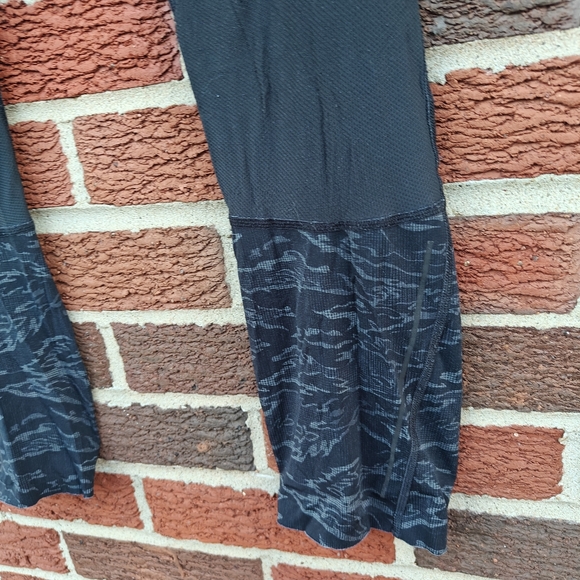 Lululemon Surge Light 3/4 Tight *Side Pockets 23" Size Large Running - Picture 3 of 10